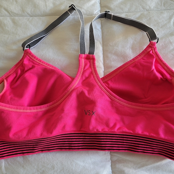 Victoria Secret sports bra - Picture 2 of 3
